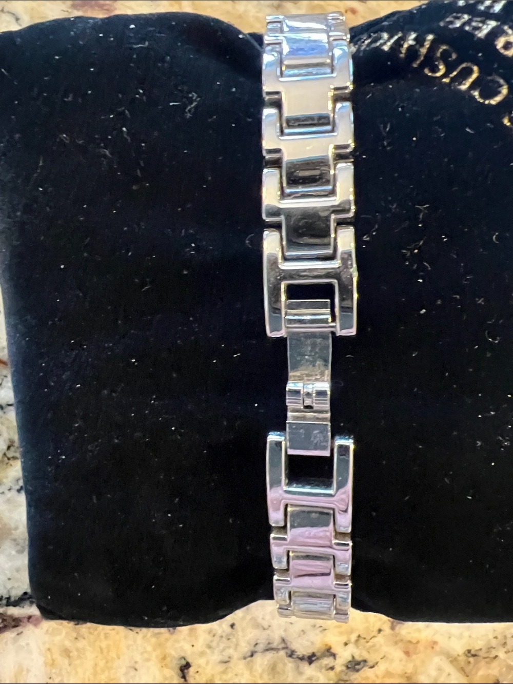 Iei Vintage Small Silver-Link Watch with Blue-Green Dial - Picture 2 of 14